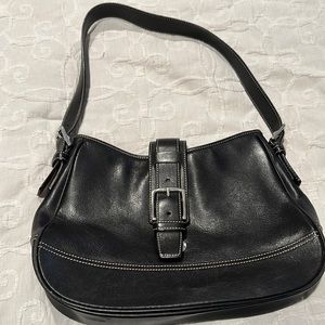Used black Coach pocketbook excellent condition